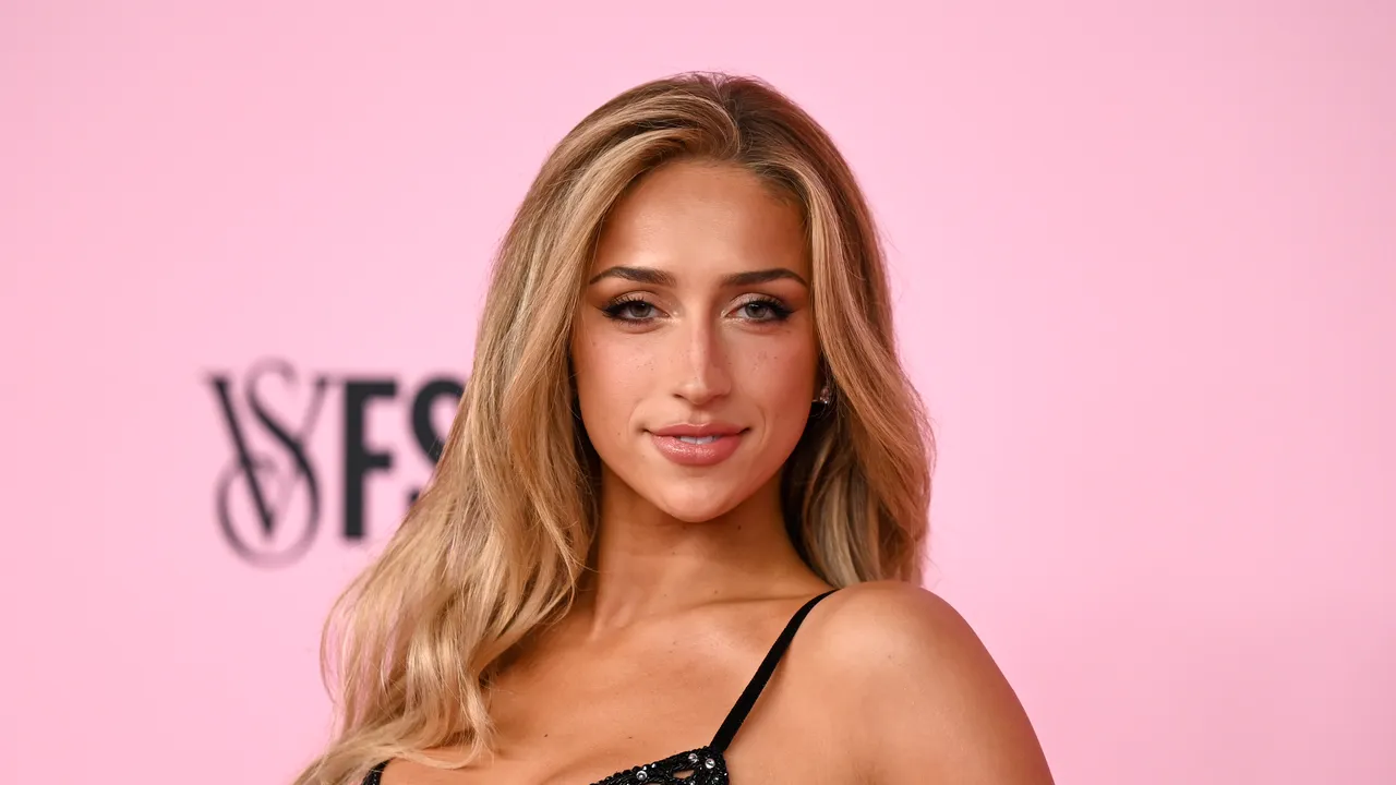 Tate McRae Went for Red Hot Monochrome Lingerie at Victoria's Secret Fashion Show 2026 - Teen Vogue
