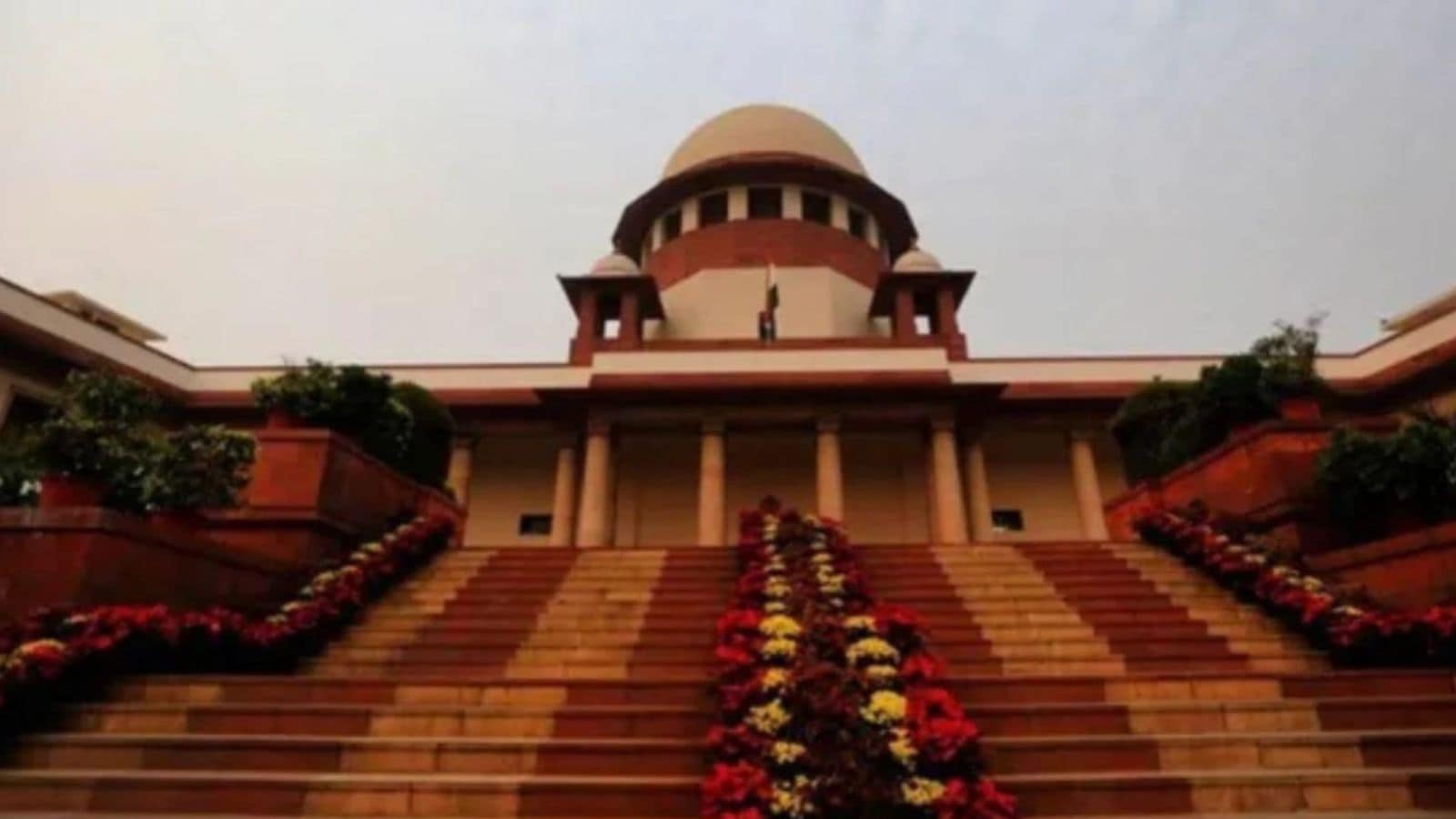 Supreme Court seeks HDFC CEO’s response to Lilavati Trust’s challenge of order quashing FIR against him