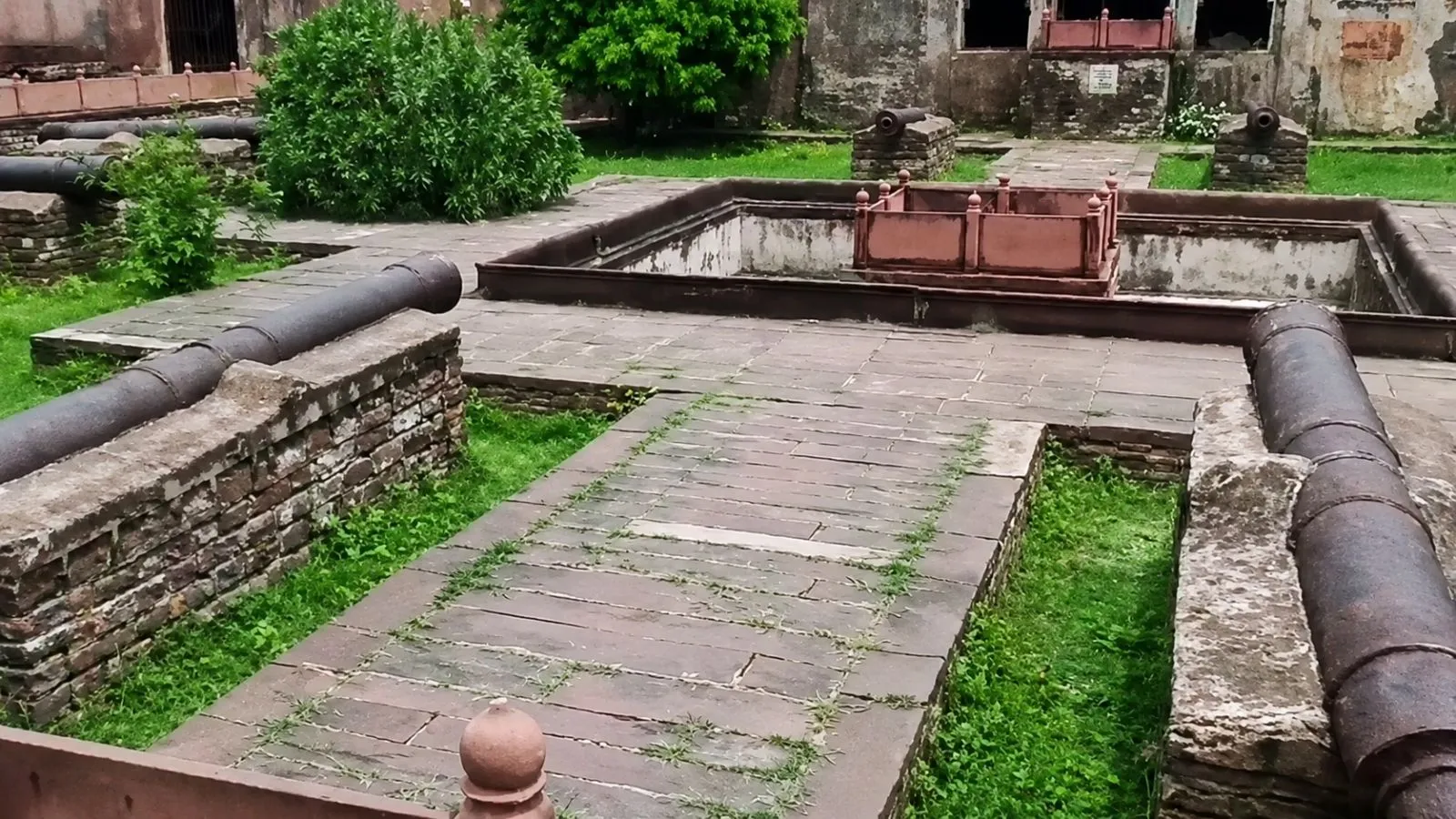 This historic cannon weighed 3.5 tonnes. Thieves still found a way to disappear with it