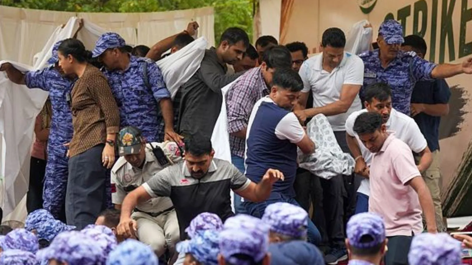 ‘What a shame’: Opposition attacks Centre over Sonam Wangchuk’s removal from Jantar Mantar