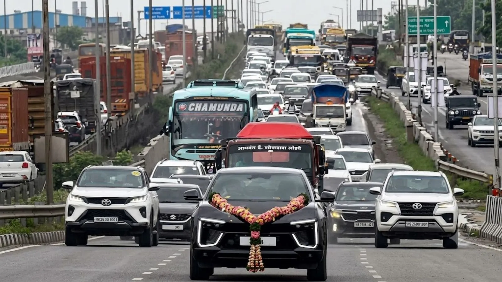 Four booked for halting traffic on Pune-Bengaluru highway to shoot car reel