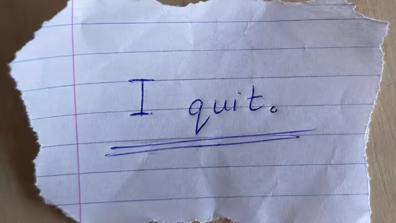16-year-old student found hanging in Lucknow hostel; suicide note found