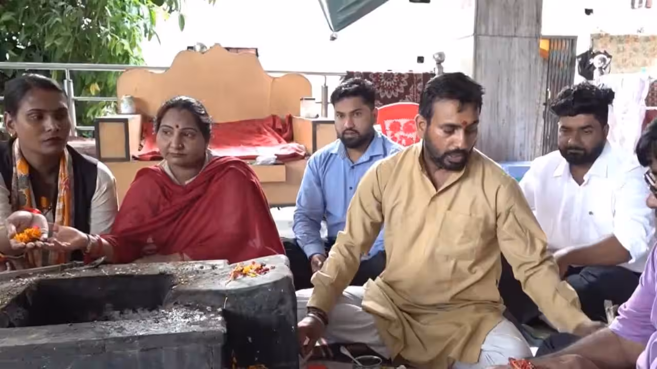 Sudhikaran row: BJP SC Morcha performs ‘buddhi-shuddhi’ ritual for Rahul Gandhi