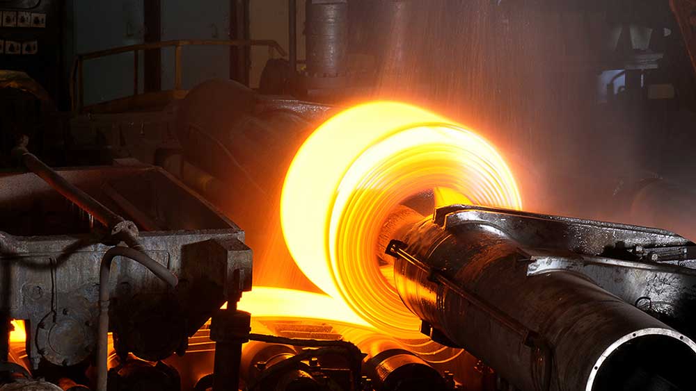 CLF Stock Flashes Buy Signal On Steelmaker's Massive $4 Bil Outlook - Investor's Business Daily